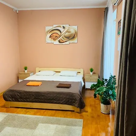 Friends House אכסניה *