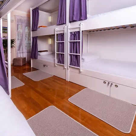 אכסניה Friends House
